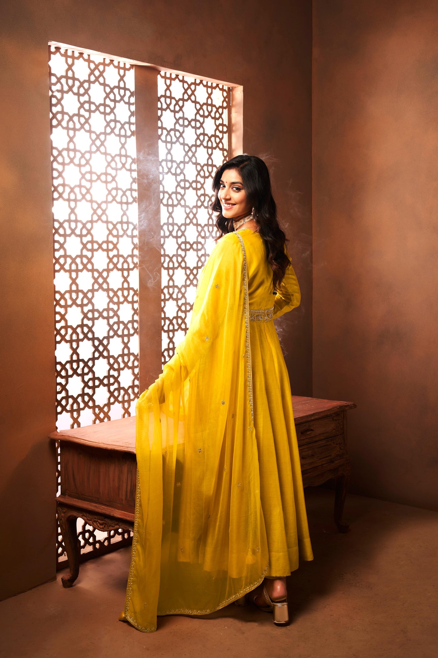 Amruta Khanvilkar in Manjari Set