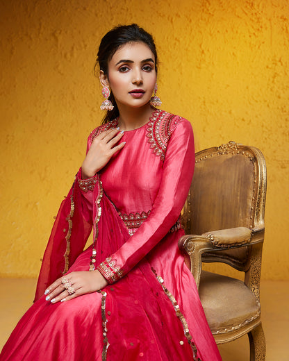 Himadri Bhatnagar in Ombre Red Anarkali