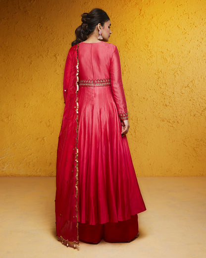 Himadri Bhatnagar in Ombre Red Anarkali