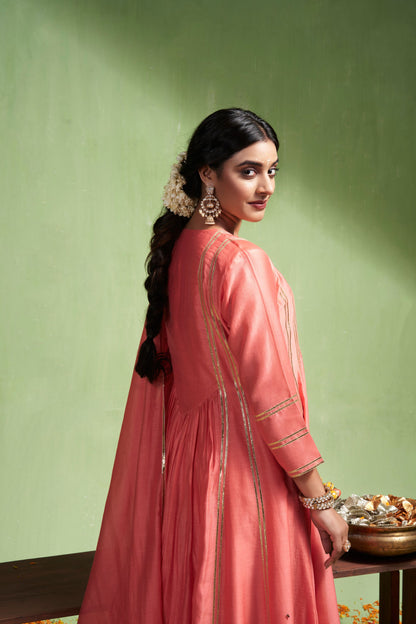 Taraana Set