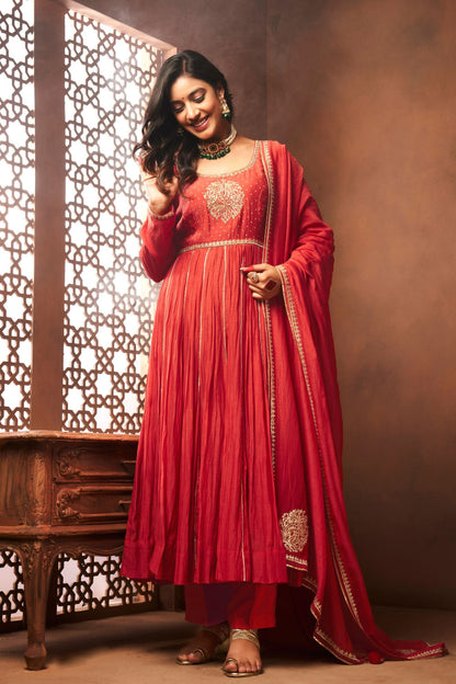Sanjeeda shaikh in Ruha set in Red