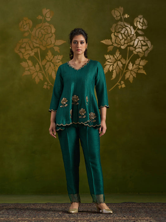 Rohisha Set