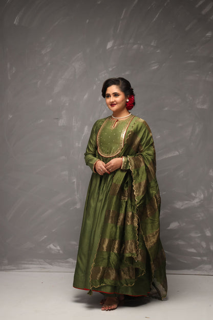Rashami Desai in Ridhima Set