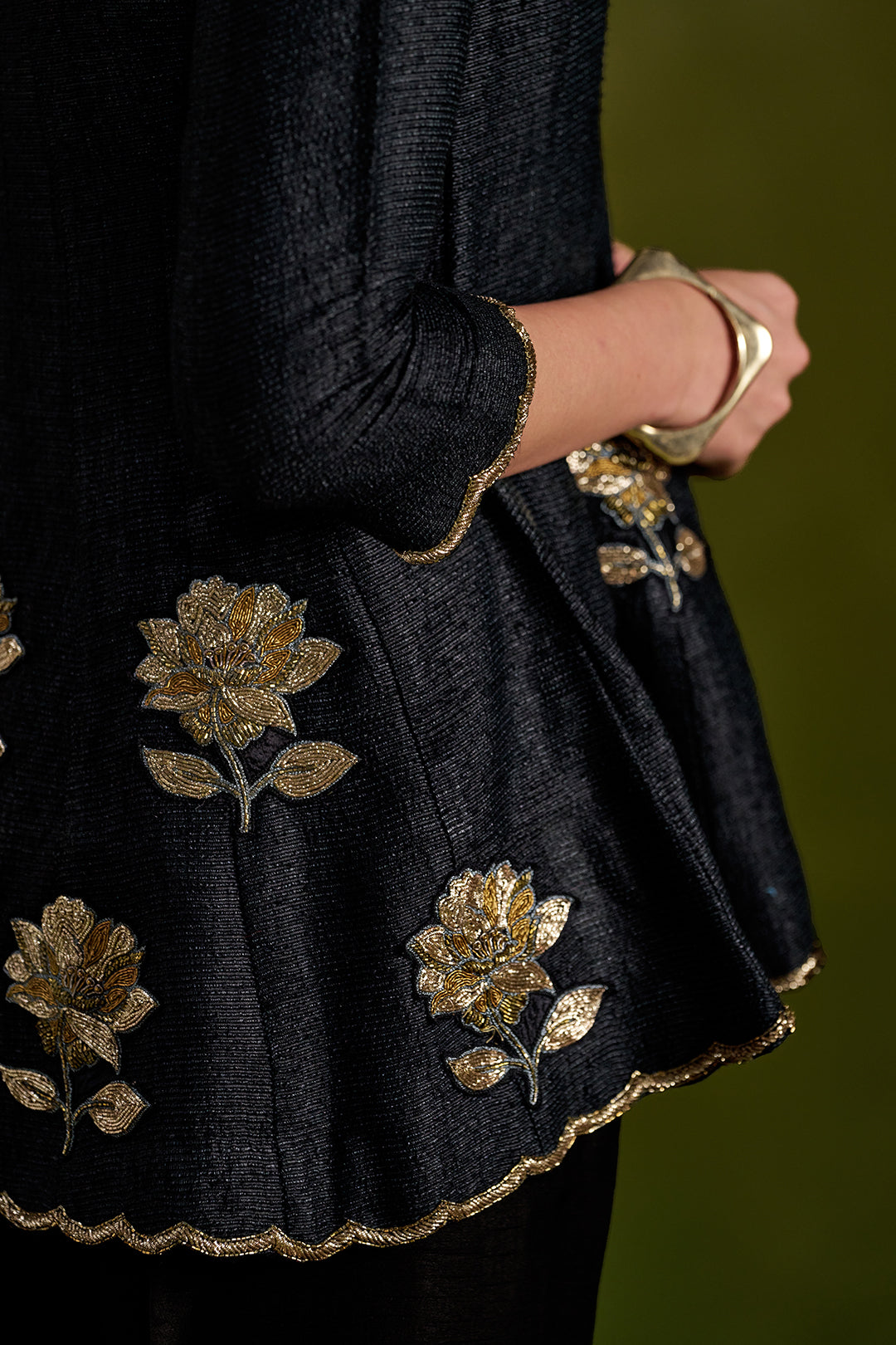 Rohisha Set