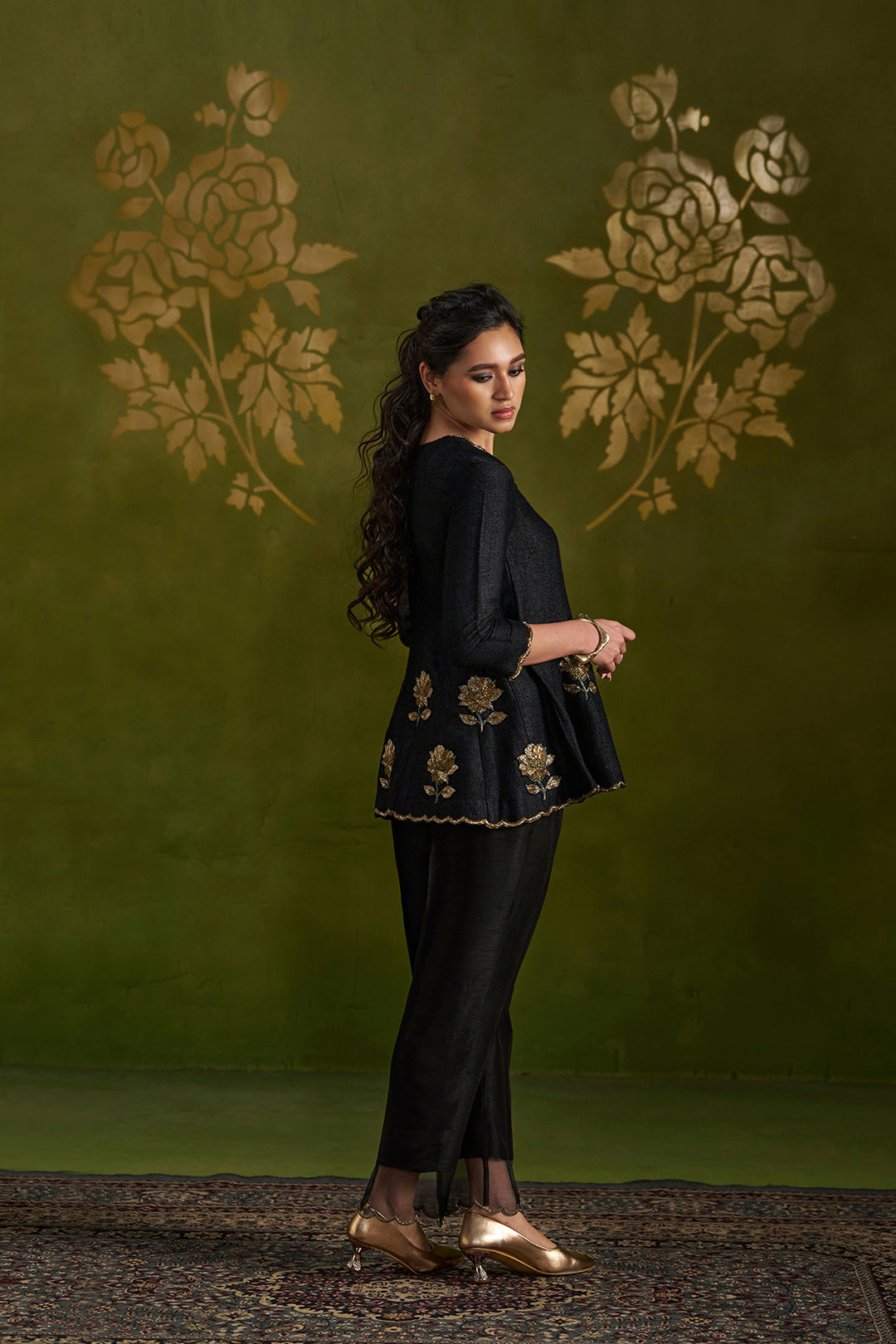 Rohisha Set