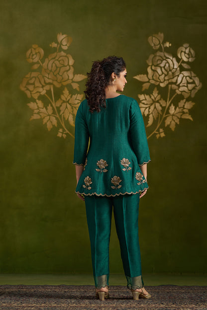 Rohisha Set