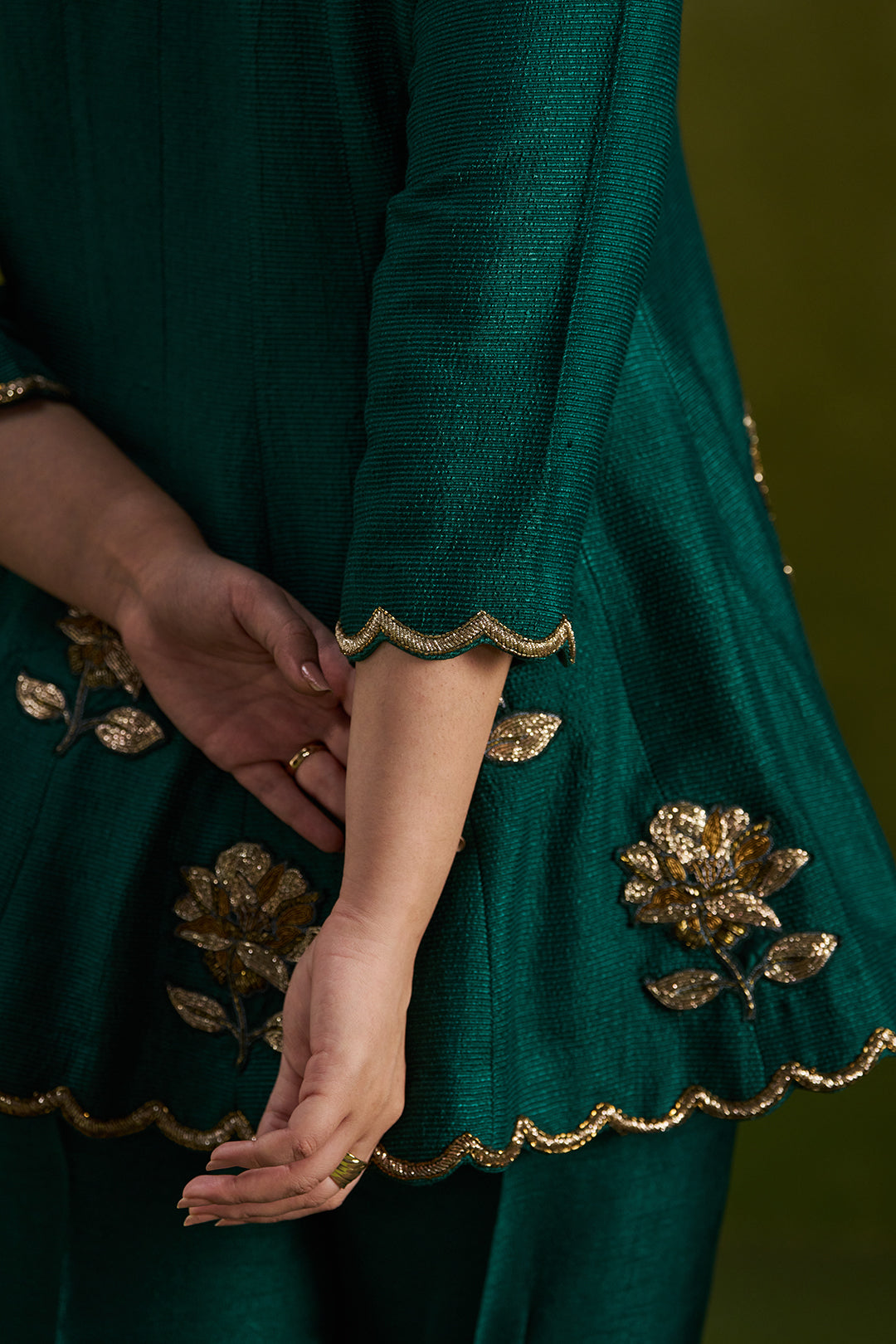 Rohisha Set