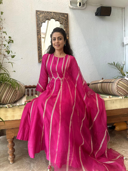Manasi Parekh in Pratibha set