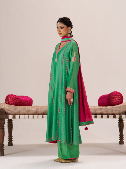 Naaz Set