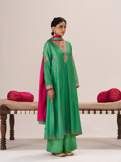 Naaz Set