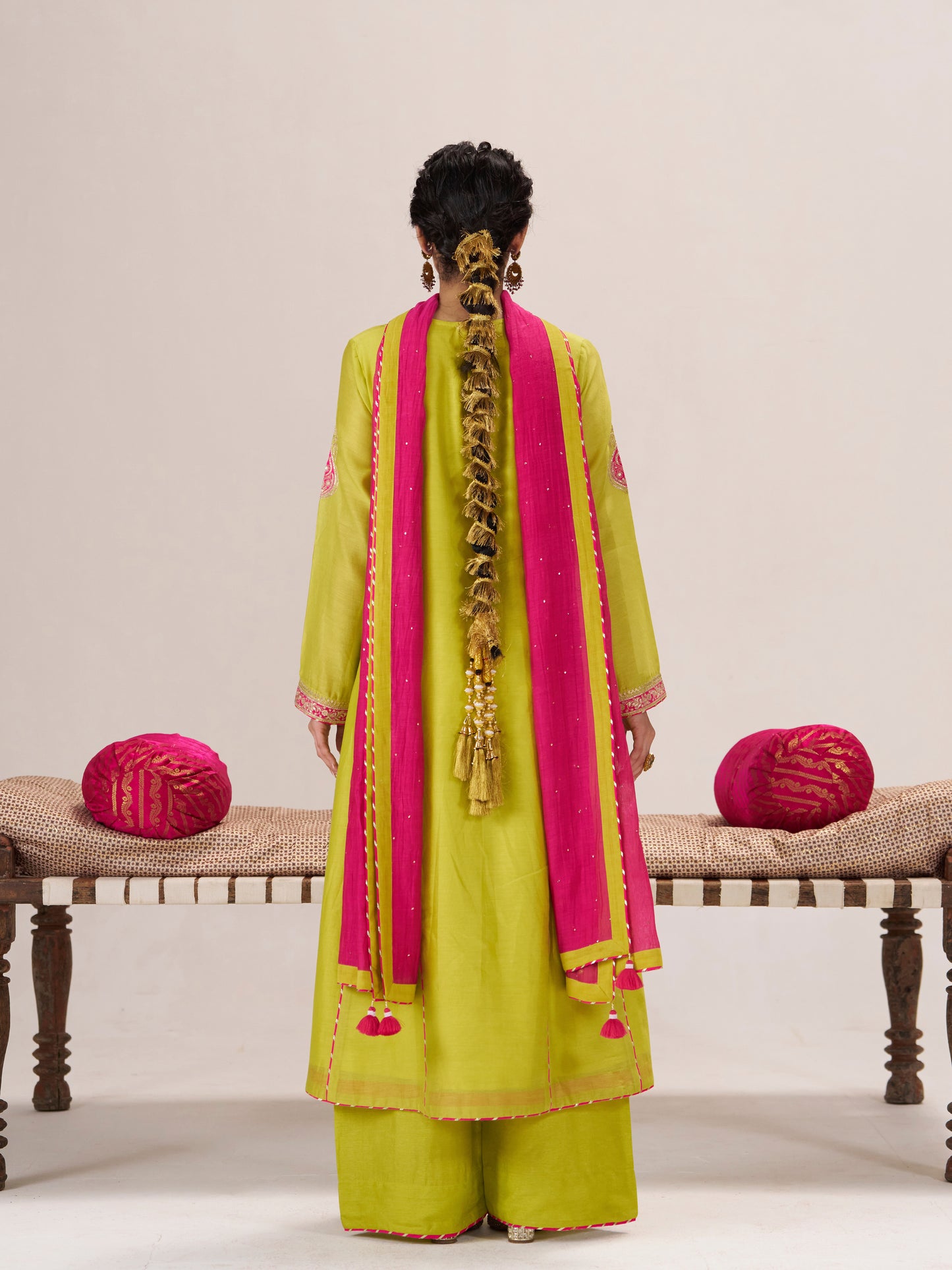 Naaz Set