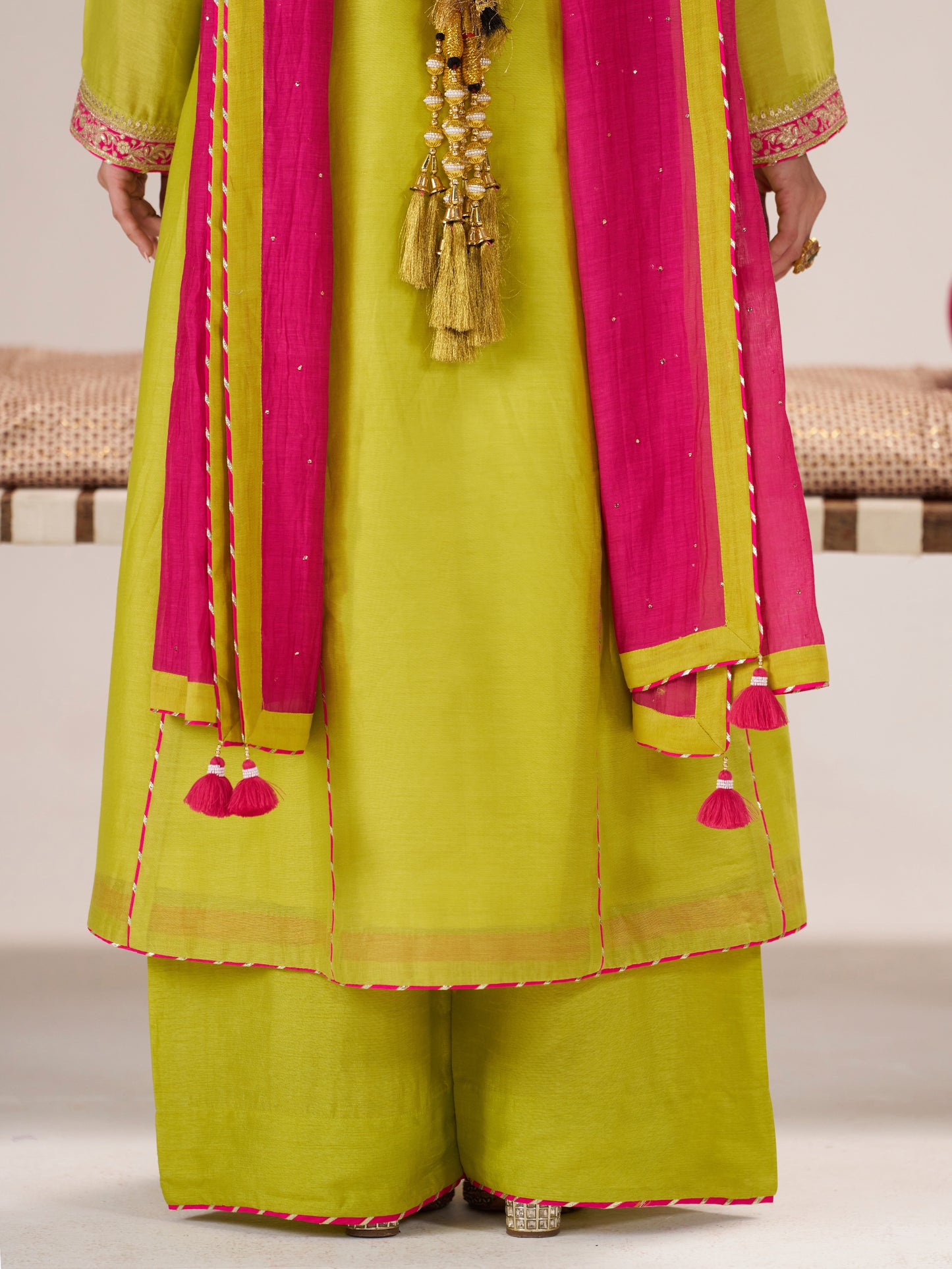 Naaz Set