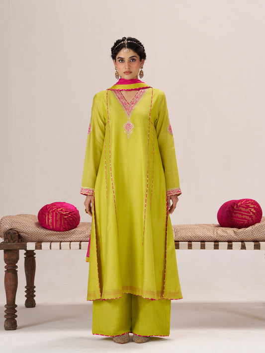 Naaz Set