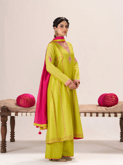 Naaz Set