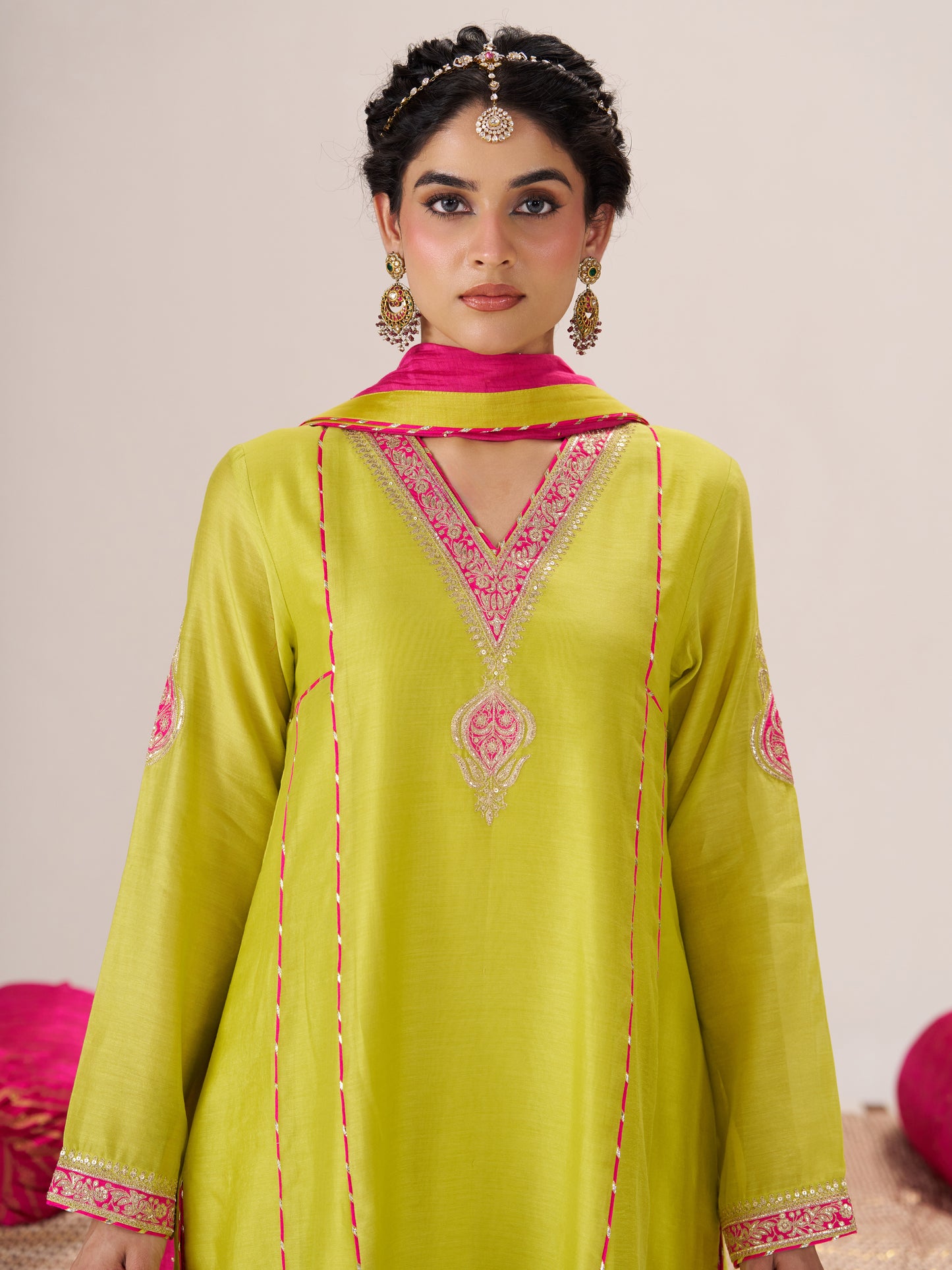 Naaz Set