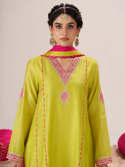 Naaz Set