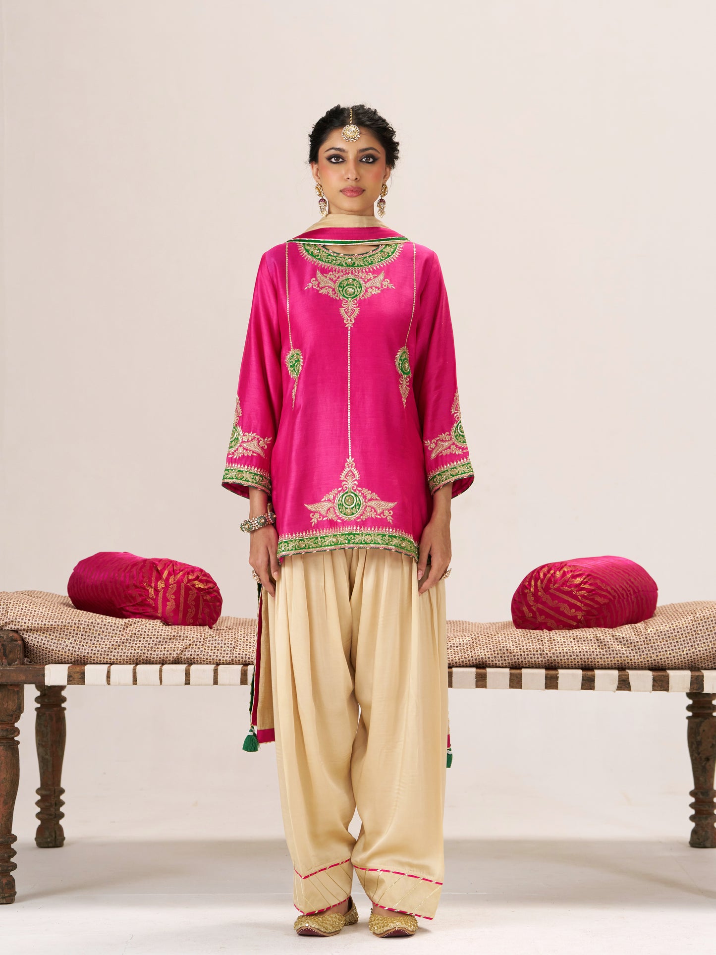 Gulabo Set