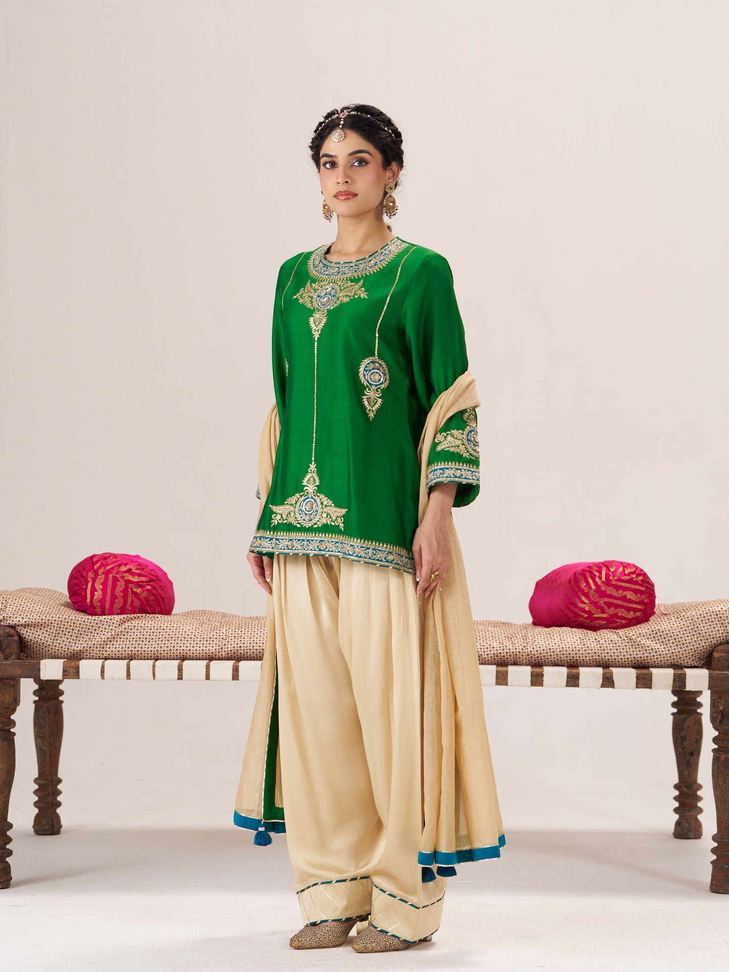 Gulabo Set