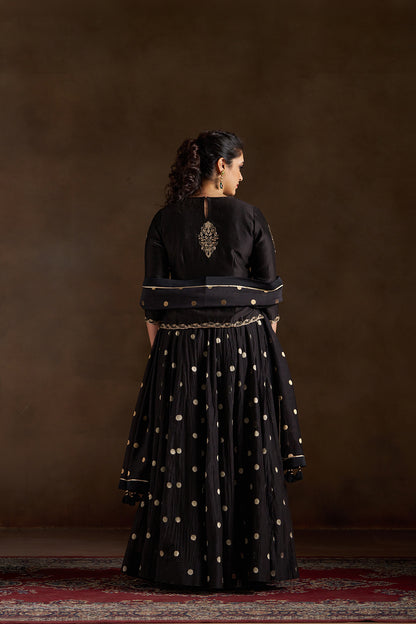 Oorvi Lehenga Set